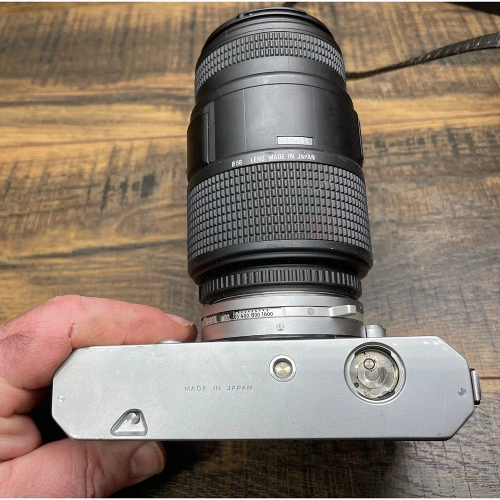 Nikon Nikomat FT 35mm Film Camera Quantaray 70–300mm Lens Leather Case
